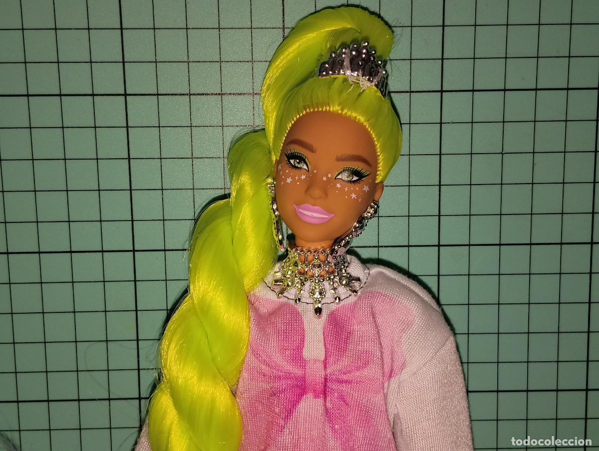 Barbie y Ken: Barbie Extra #11 pelo verde ne&oacute;n modelo HDJ44