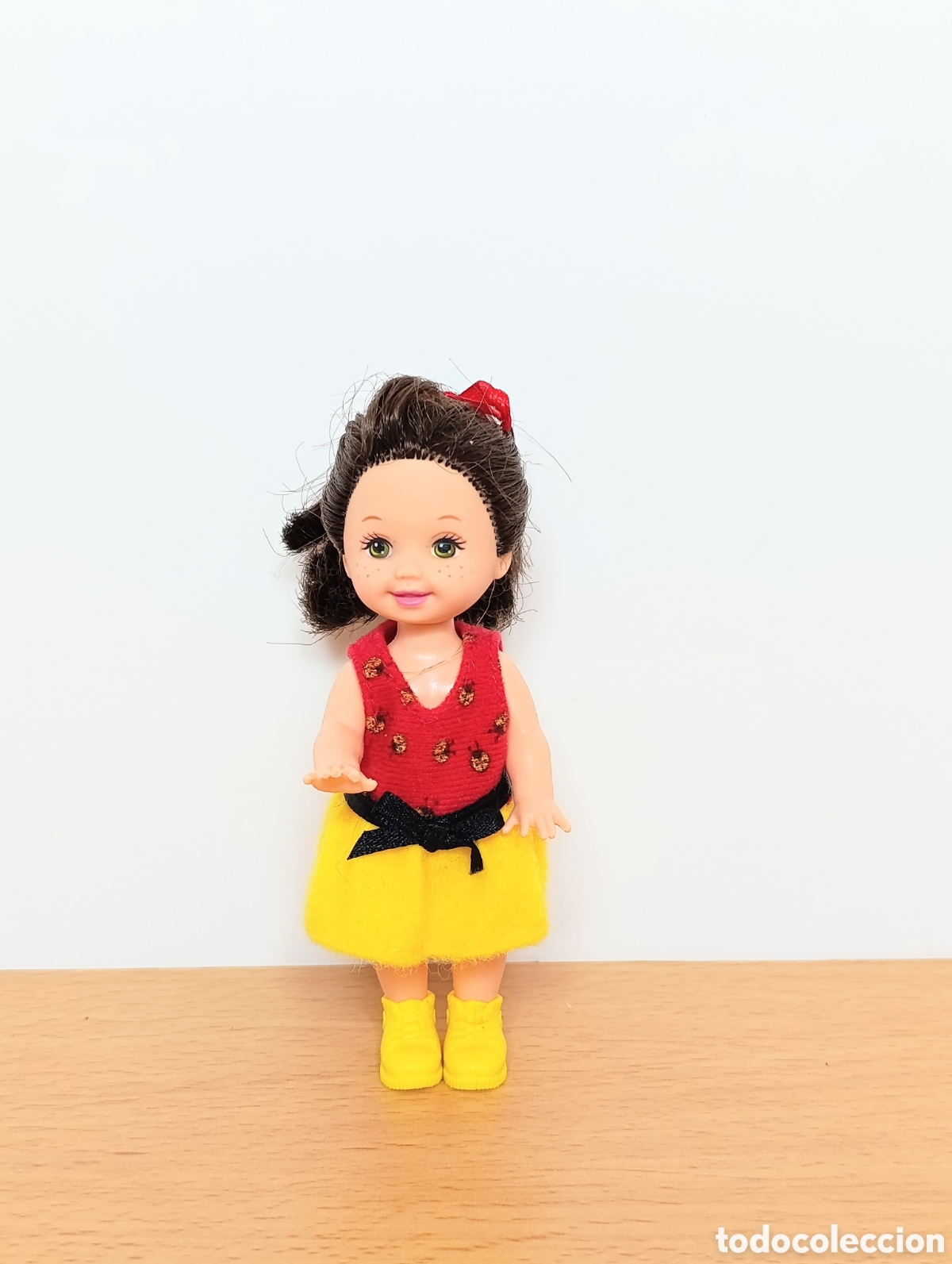 Barbie y Ken: Mu&ntilde;eca kelly con vestido fashion avenue 16696