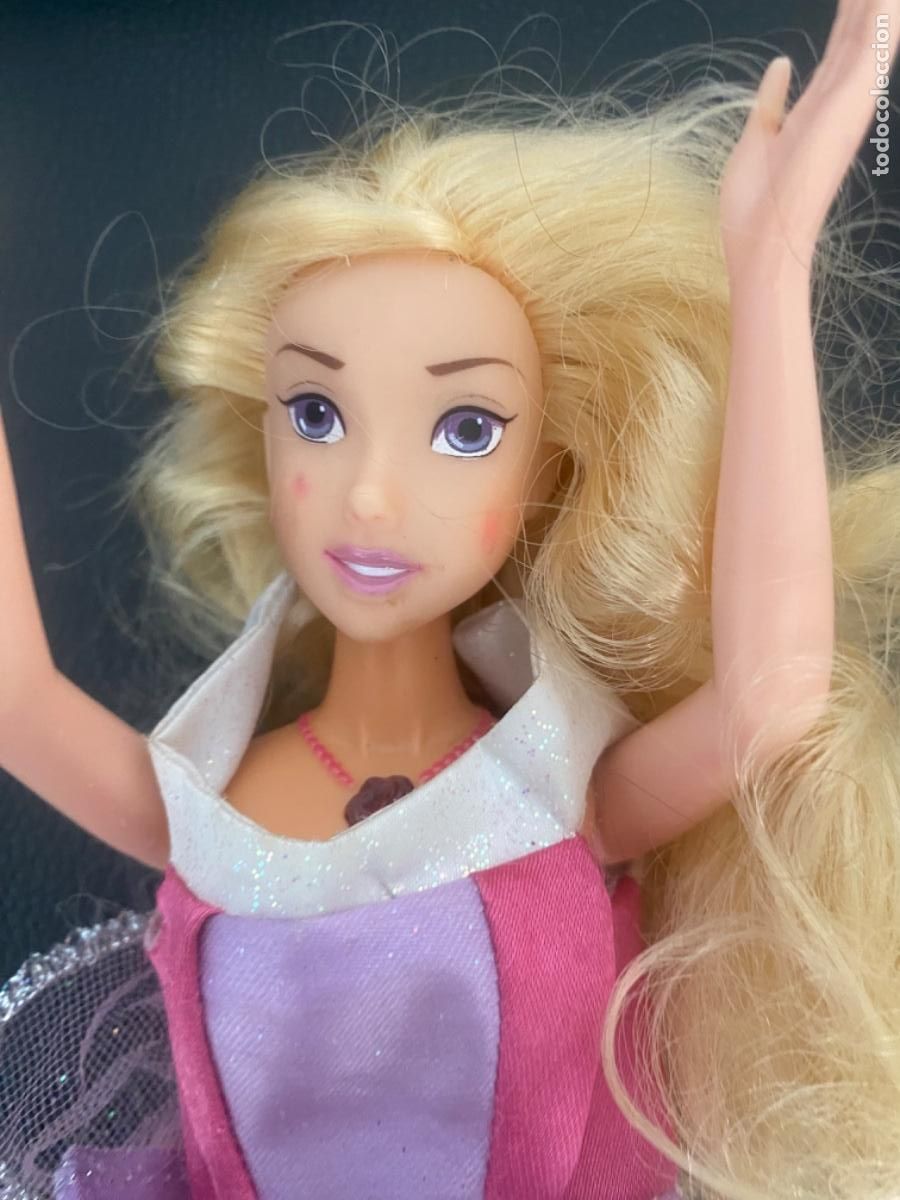 Barbie y Ken: ME&Ntilde;ECA BARBIE AURORA BELLA DURMIENTE