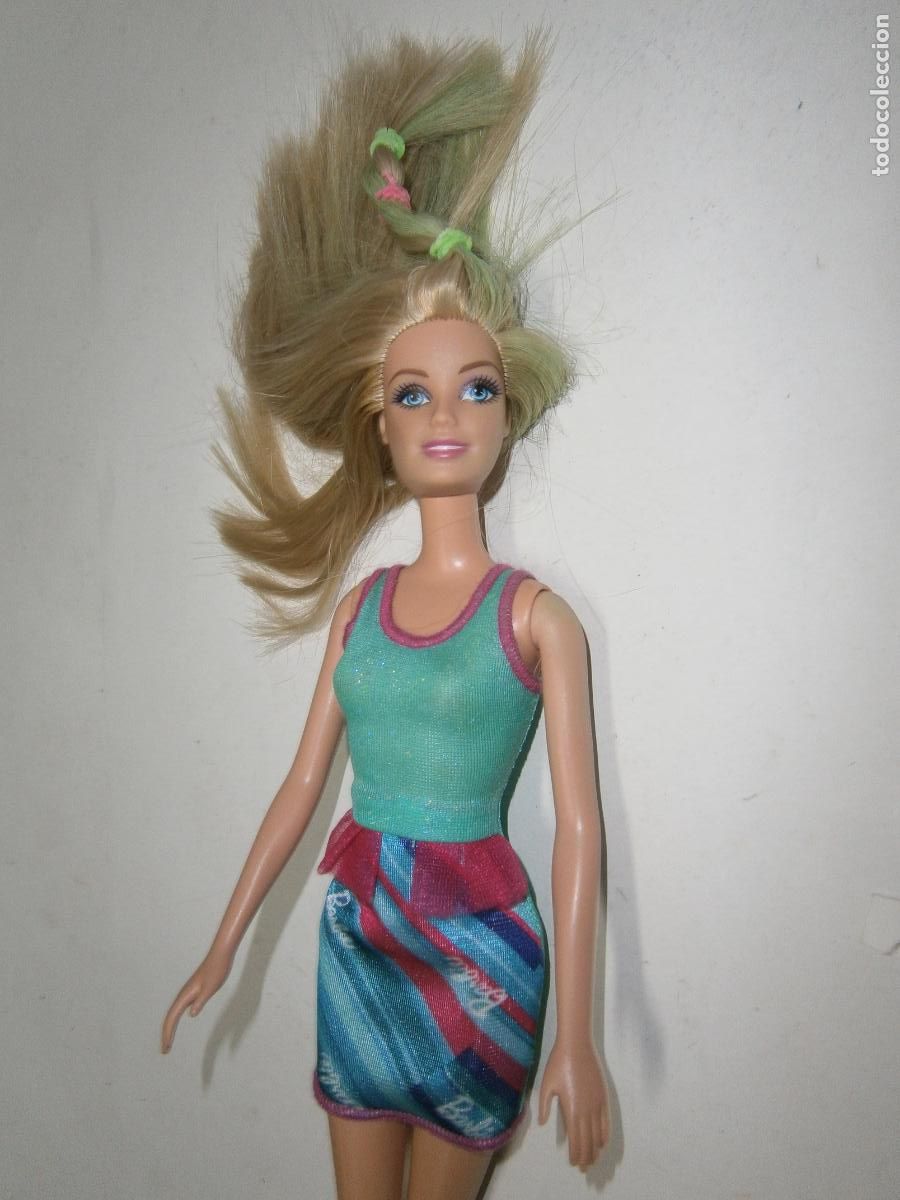 Barbie y Ken: BARBIE RUBIA CON ROPITAS - Foto 2
