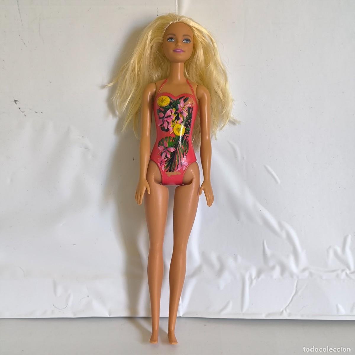 Barbie y Ken: Mu&ntilde;eca Barbie Mattel 2015 Ba&ntilde;ador Floral