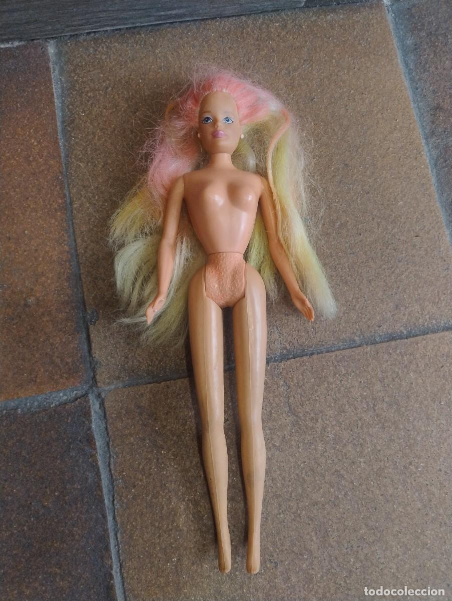 Barbie y Ken: MU&Ntilde;ECA BARBIE CUELLO MATTEL ESPALDA MATTEL INC 1966 CHINA