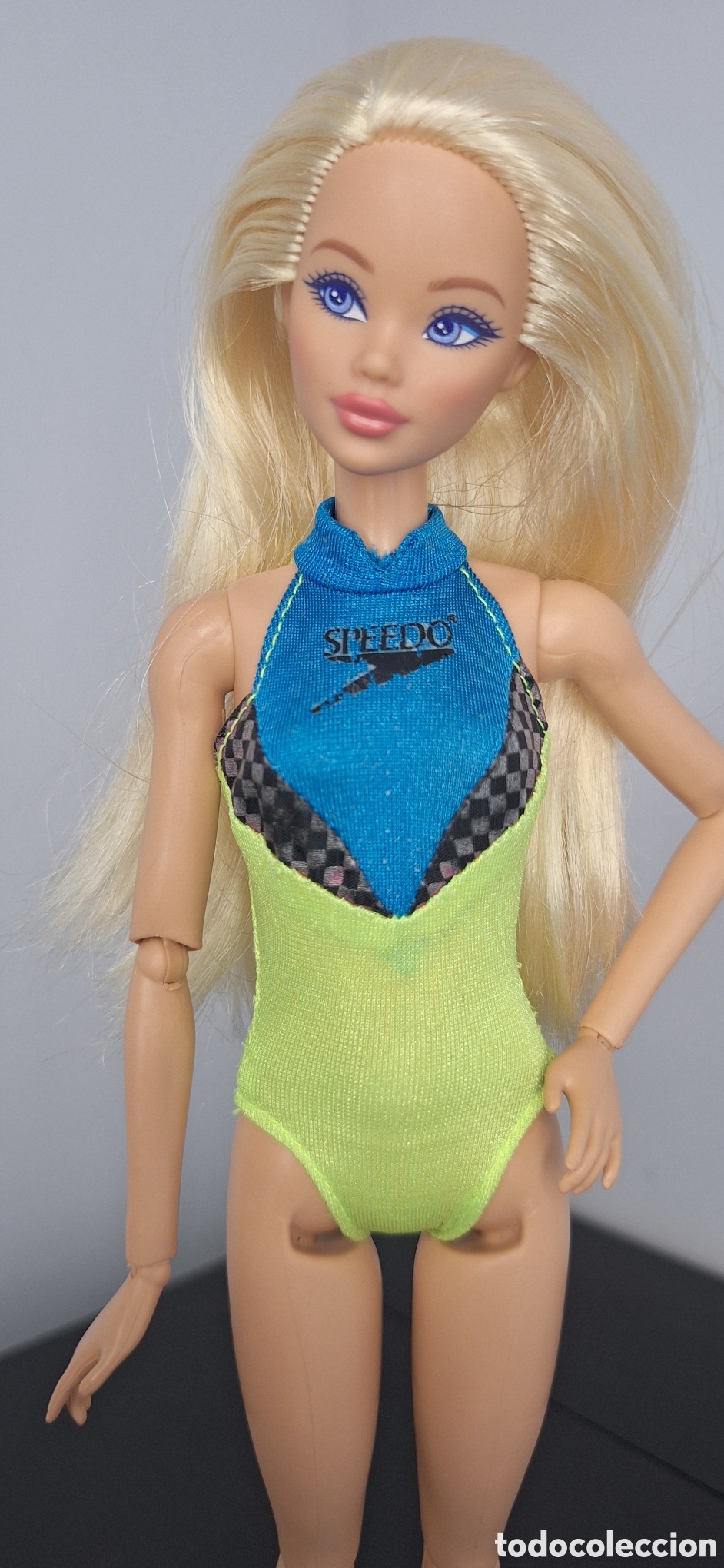 Barbie y Ken: Ba&ntilde;ador Barbie Speedo