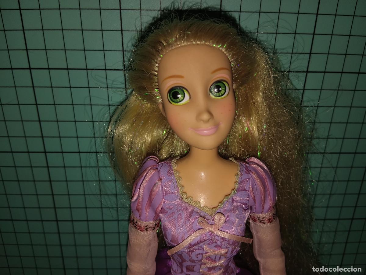 Barbie y Ken: Mu&ntilde;eca Barbie Rapunzel Disney store