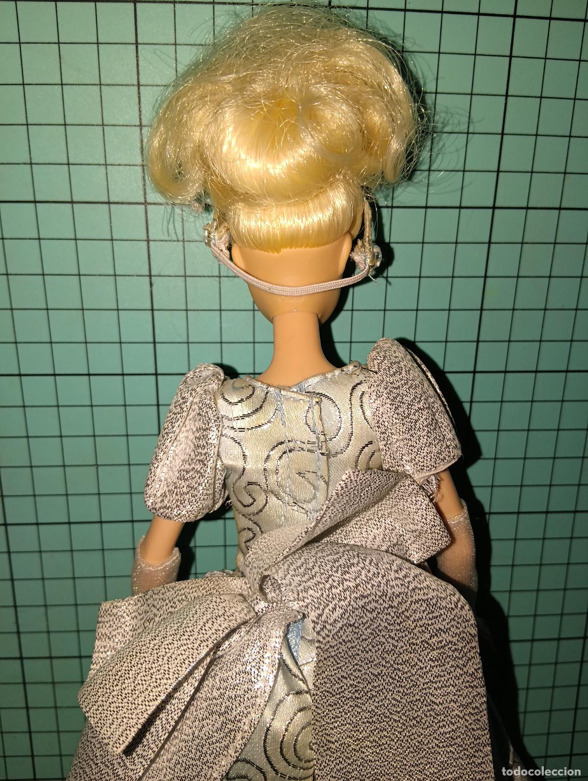 Barbie y Ken: Mu&ntilde;eca Barbie cenicienta Disney store - Foto 6