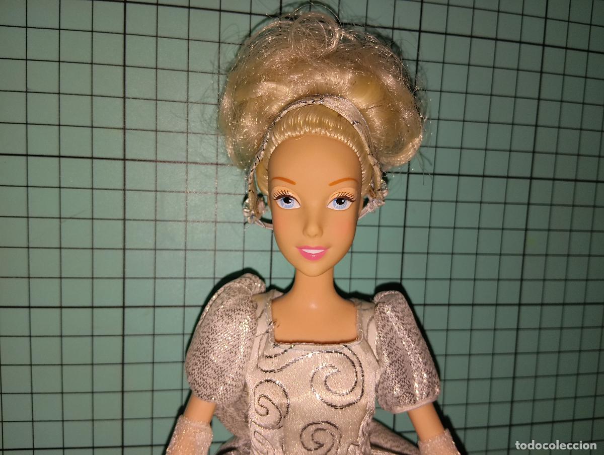 Barbie y Ken: Mu&ntilde;eca Barbie cenicienta Disney store