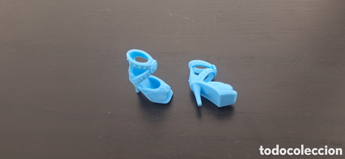 Barbie y Ken: zapatos validos para barbie
