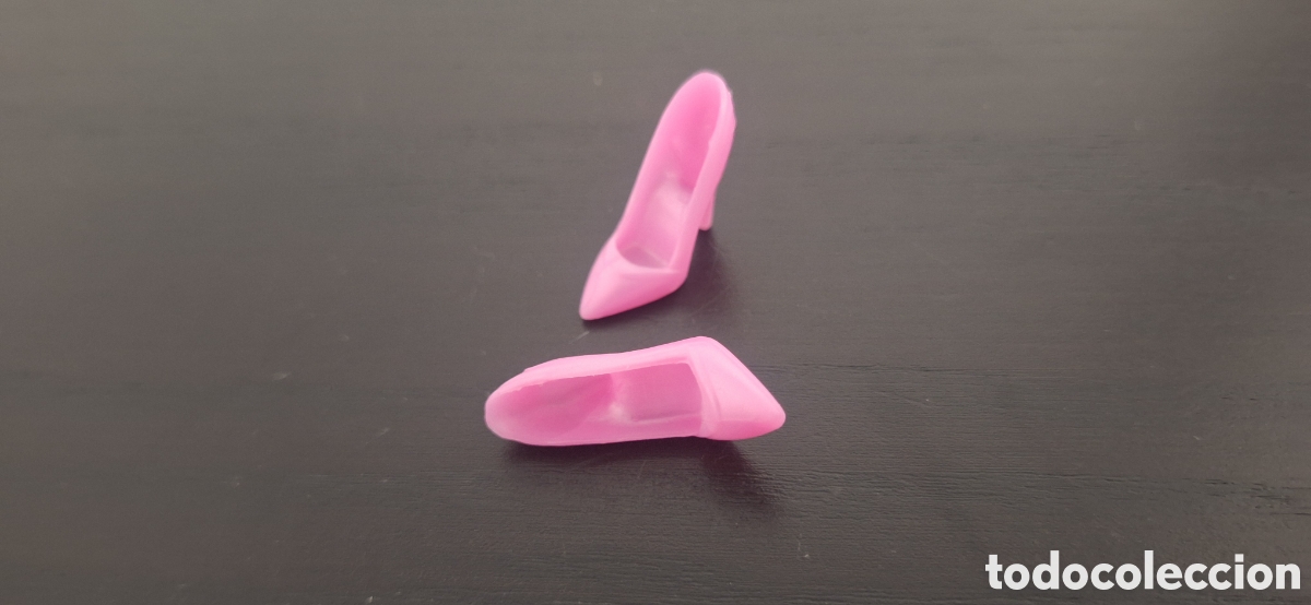 Barbie y Ken: zapatos para barbie 2000s