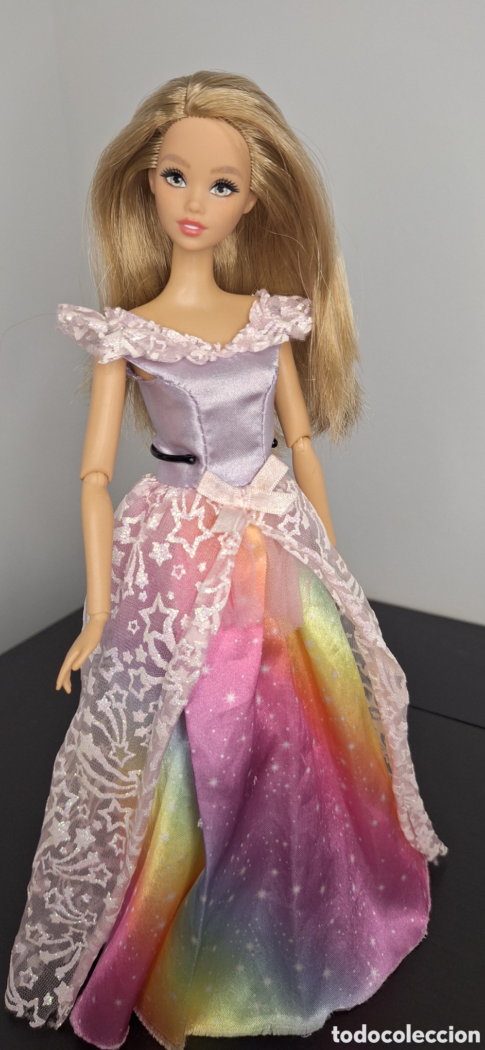 Barbie y Ken: vestido Barbie rainbow - Foto 1