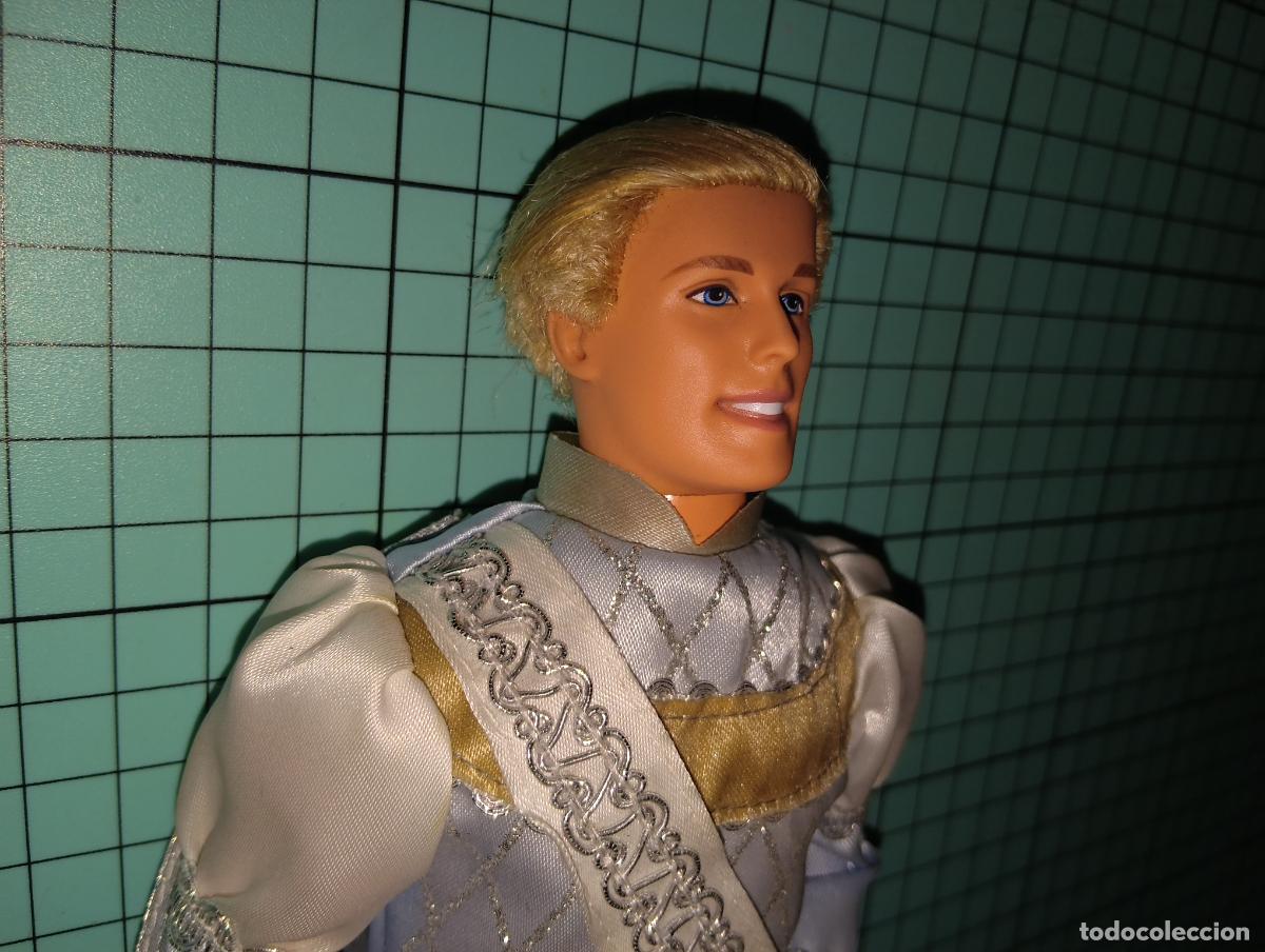 Barbie y Ken: Mu&ntilde;eco Ken pr&iacute;ncipe cenicienta - Foto 2