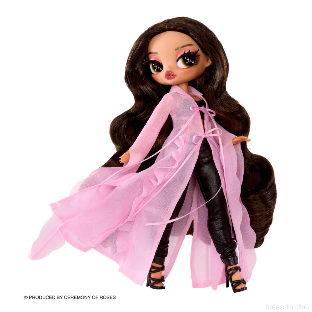 Barbie y Ken: LOL OMG Music Festival Rosalia 2026 - MGA