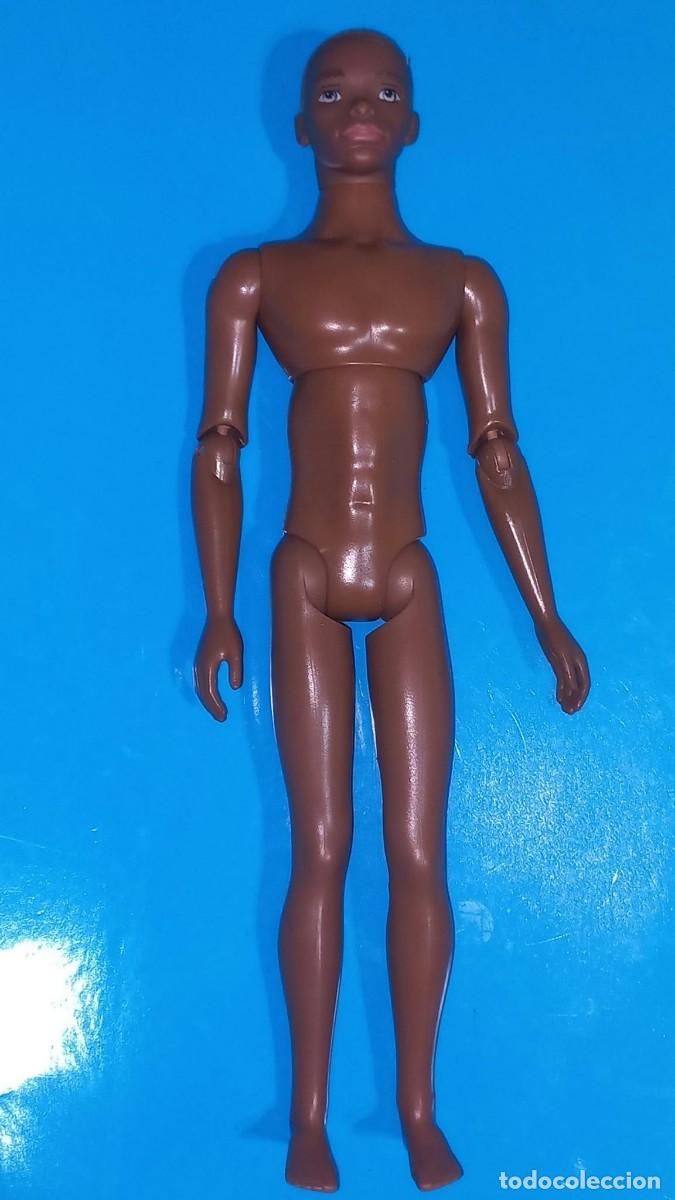 Barbie y Ken: Mu&ntilde;eco Flavas, Tre - Mattel - 2003 - Foto 4