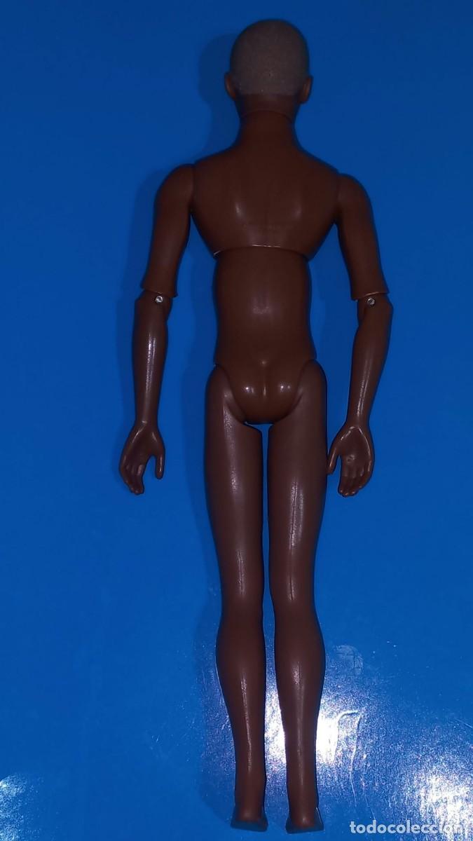 Barbie y Ken: Mu&ntilde;eco Flavas, Tre - Mattel - 2003 - Foto 5