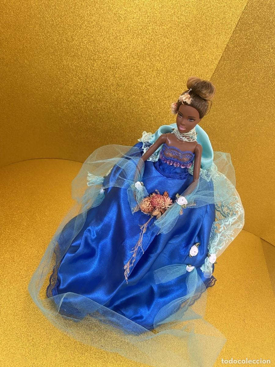 Barbie y Ken: Mu&ntilde;eca Mattel personalizada artesanalmente - Dama azul real