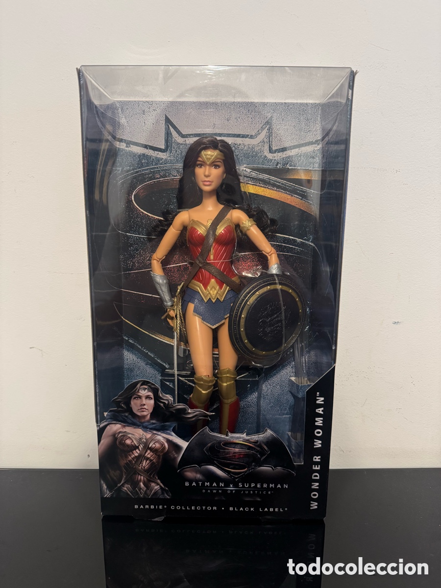 Barbie y Ken: Barbie Collector Wonder Woman Batman v Superman Black Label