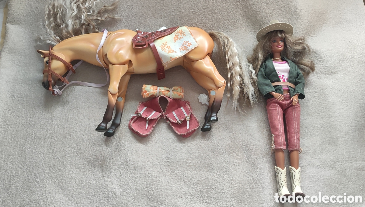 Barbie y Ken: Mu&ntilde;eca y caballo Barbie Cali Girl