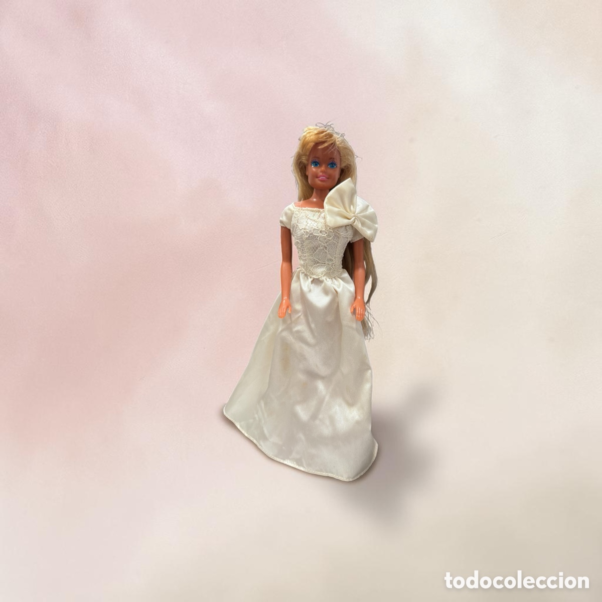Barbie y Ken: Barbie a&ntilde;os 90 vestida de novia