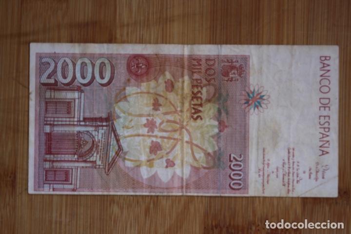 Billetes con errores: BILLETE DE 2000 PESETAS CON FALLO DE CORTE Y ENCUADRE - Foto 3
