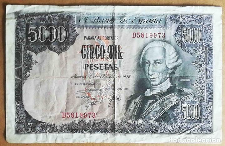 Notas espanholas: Billete de cinco mil pesetas Carlos II Serie D - 1976