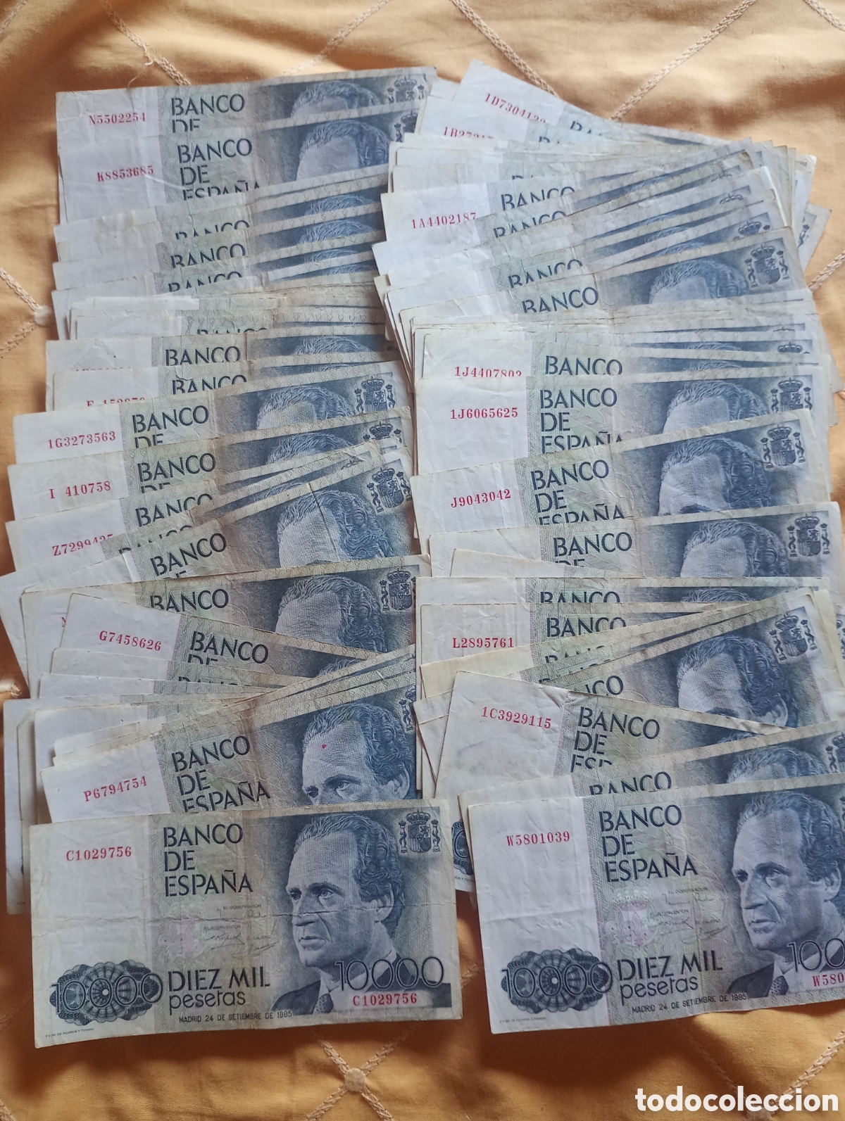 Billetes espa&ntilde;oles: 70 billetes de 10000 pesetas de 1985