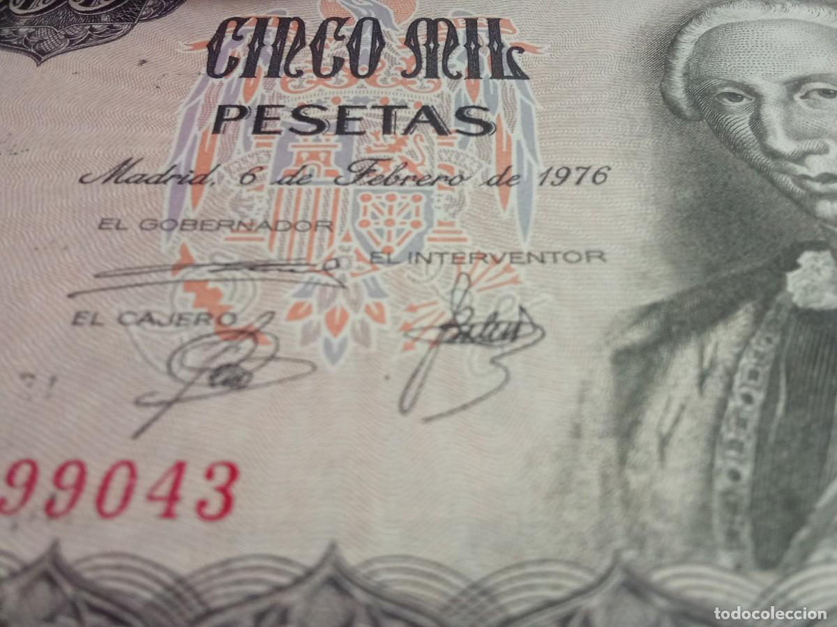 Billetes espa&ntilde;oles: Cinco mil pesetas del 1976. - Foto 2