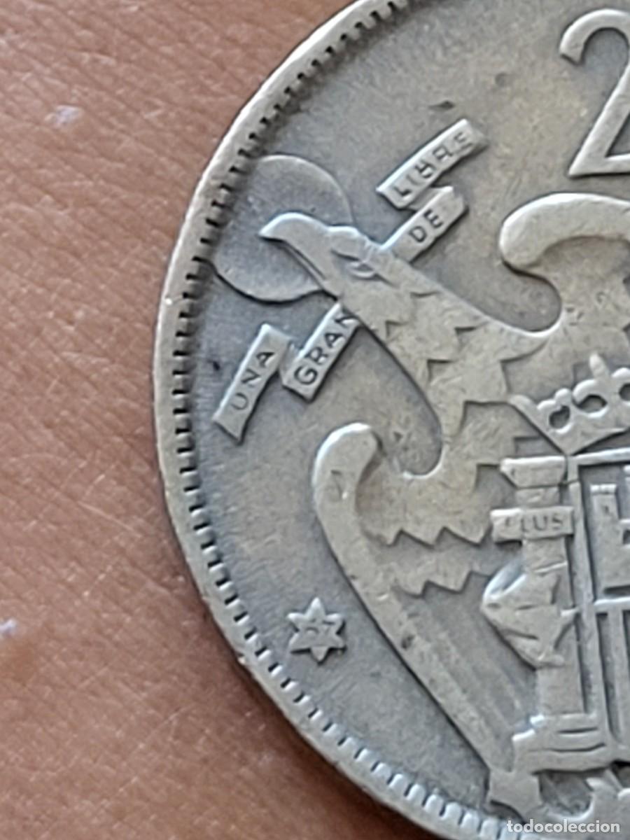 Billetes espa&ntilde;oles: 2 monedas de 25 pesetas Franco - Foto 3