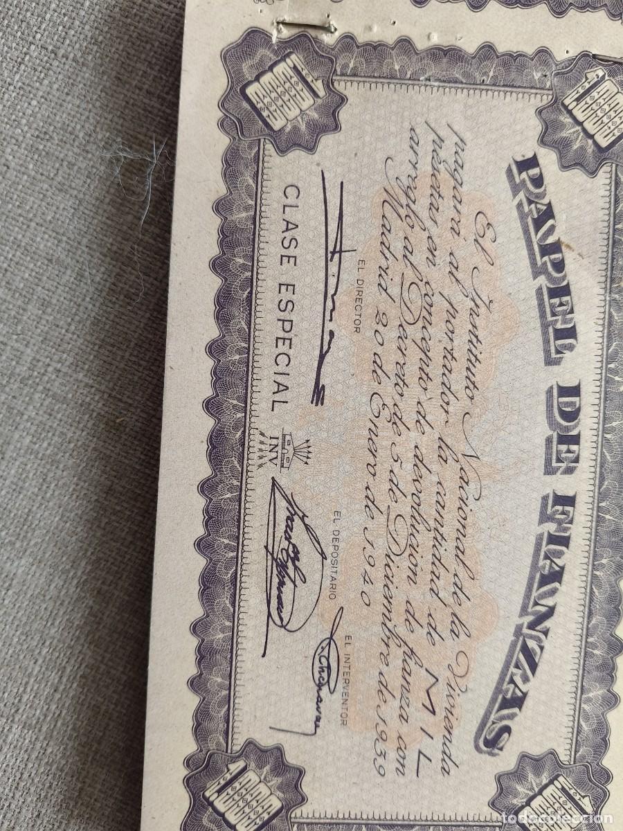 Billetes espa&ntilde;oles: PAPEL DE FINANZAS. LOTE CON 65. DE VARIOS PRECIOS Y DE VARIOS A&Ntilde;OS. 100 GRAMOS.