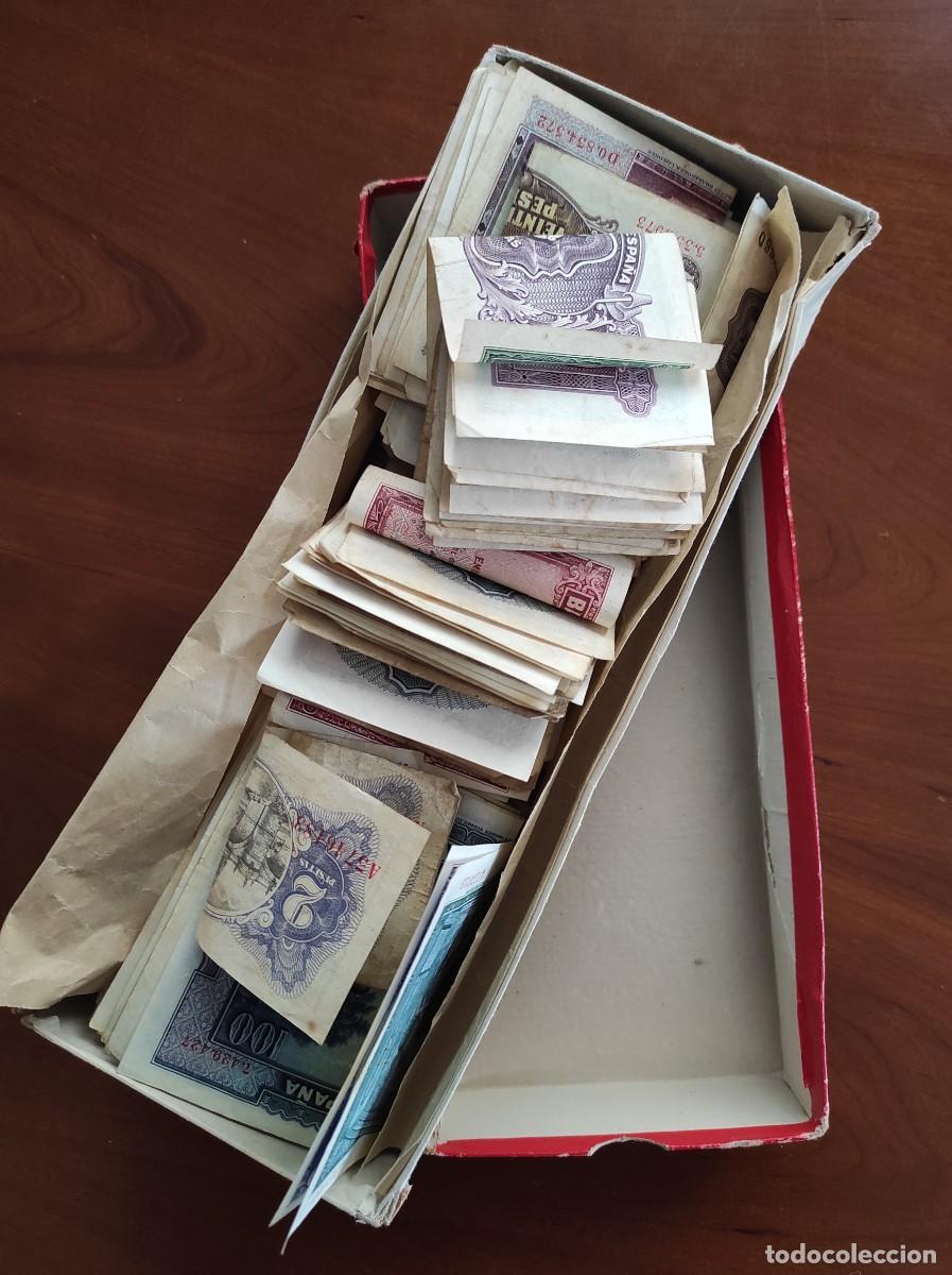 Billetes espa&ntilde;oles: CAJA CON 166 BILLETES VARIADOS DE LA REP&Uacute;BLICA ESPA&Ntilde;OLA (DE 2 A 1000 PESETAS) VER RELACI&Oacute;N