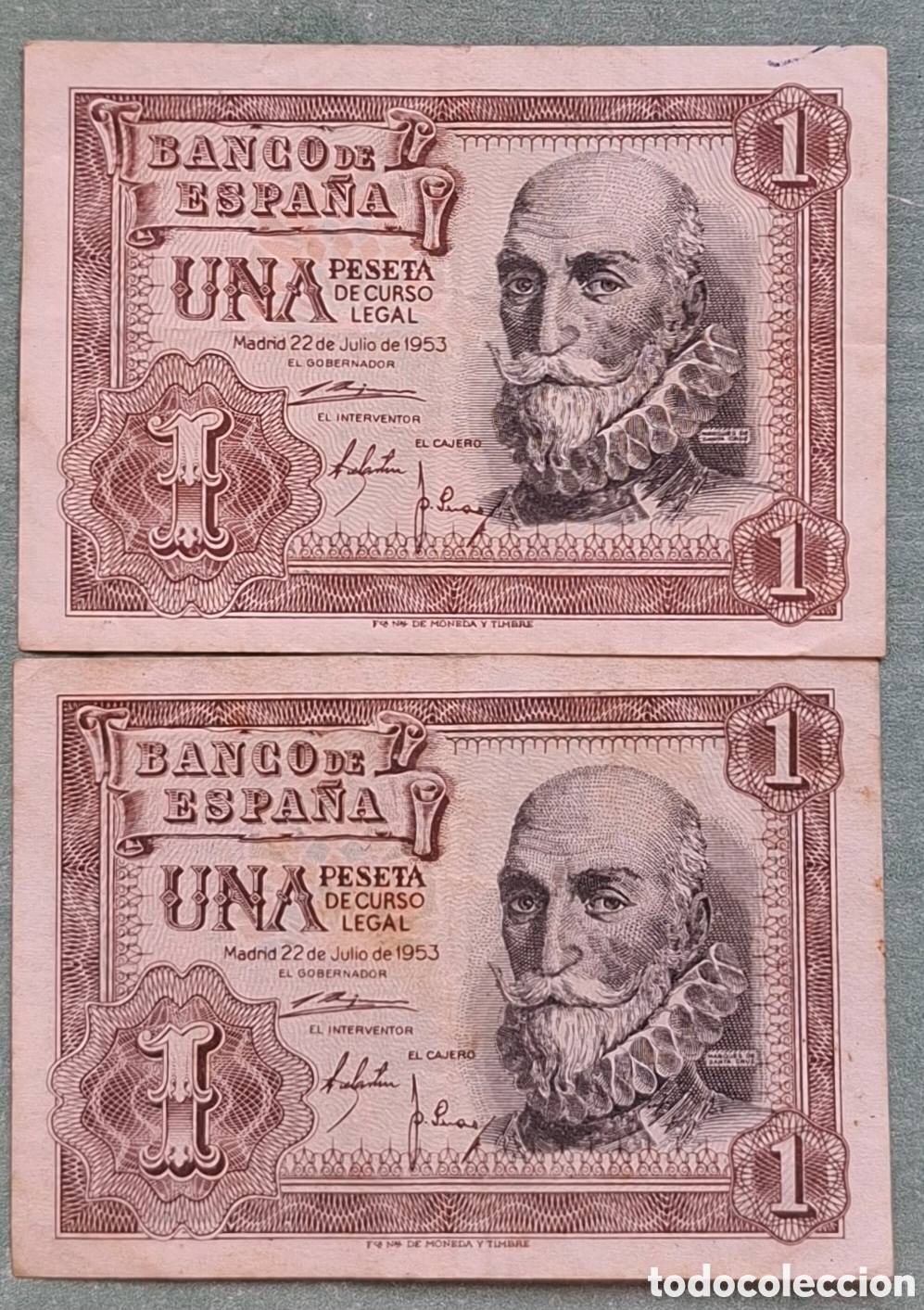 Notas espanholas: Lote de 2 Billetes de 1 Peseta 1953 - Marqu&eacute;s de Santillana - Series 1F y V - MBC / MBC+