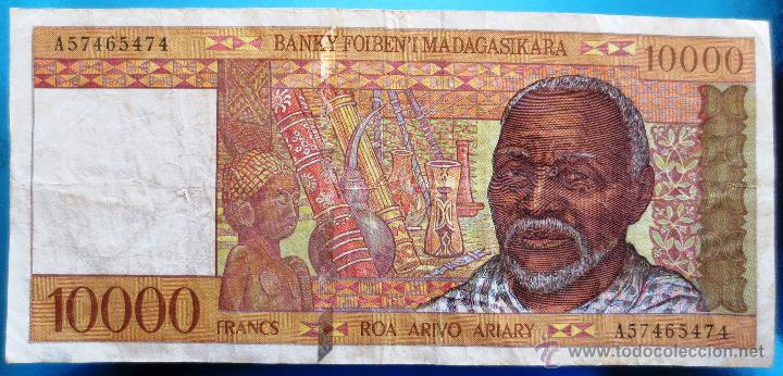 Billetes extranjeros: MADAGASCAR  BILLETE DE 10000 FRANCOS - Foto 1