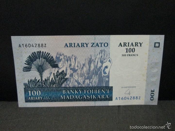 Billetes extranjeros: 100 ariary madagascar sc - Foto 1