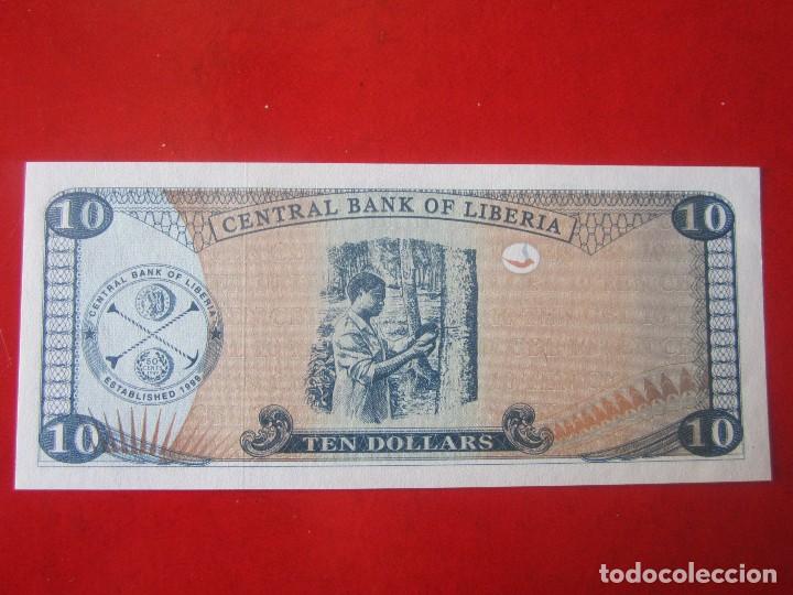 Billetes extranjeros: Liberia. billete de 10 dolares. 2011 - Foto 2