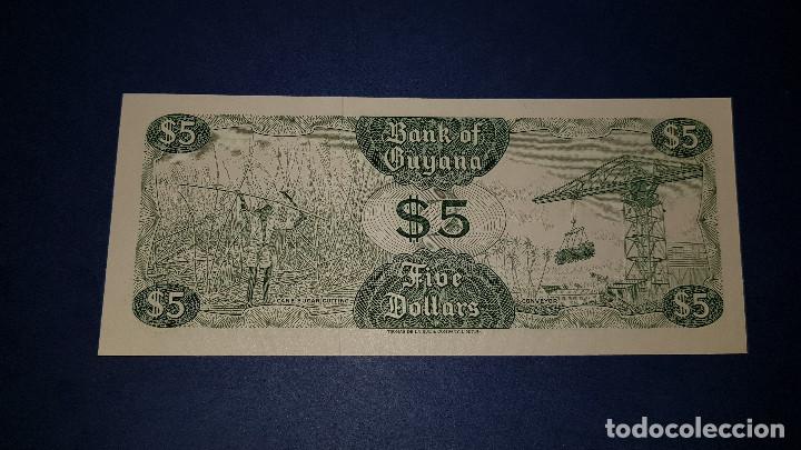 Billetes extranjeros: 5 DOLARES GUYANA (1992) S.C. - Foto 2