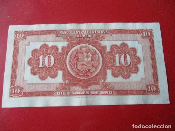 Billetes extranjeros: Peru. billete de 10 soles. 1968 - Foto 2