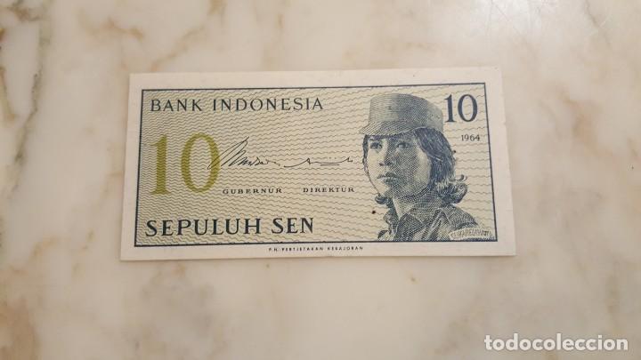Billetes extranjeros: INDONESIA - 10 RUPIAS - 1964 - Foto 1