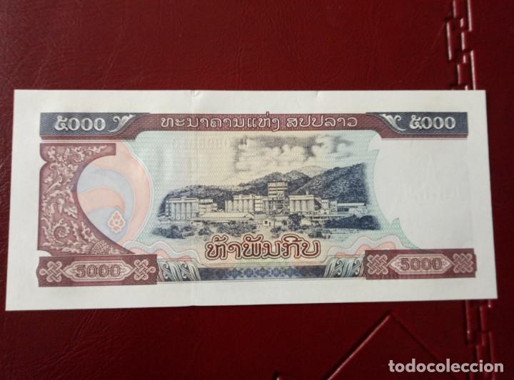 Billetes extranjeros: Billete de Laos 5000 KIP 1997 S/C - Foto 2