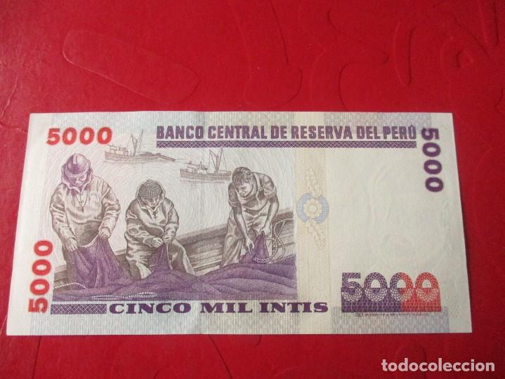 Billetes extranjeros: Peru. billete de 5000 intis 1988 - Foto 2