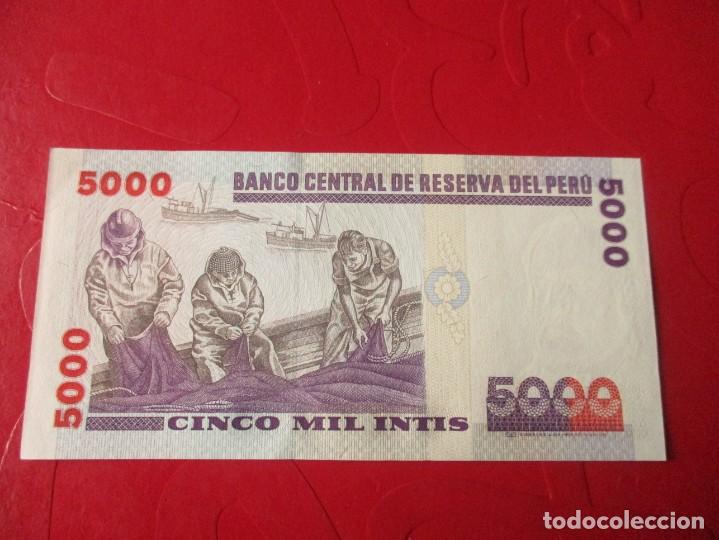 Billetes extranjeros: Peru. billete de 5000 intis 1988 - Foto 2