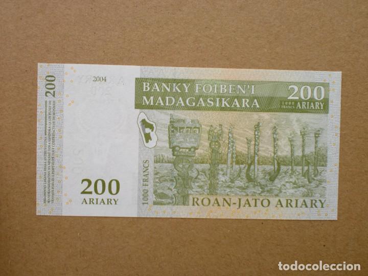 Billetes extranjeros: Madagascar - 200 Ariary 2004 Sc - Foto 2