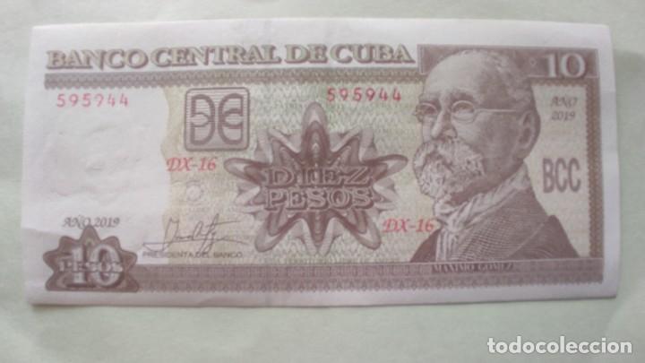 Billetes extranjeros: Cuba-10 pesos.