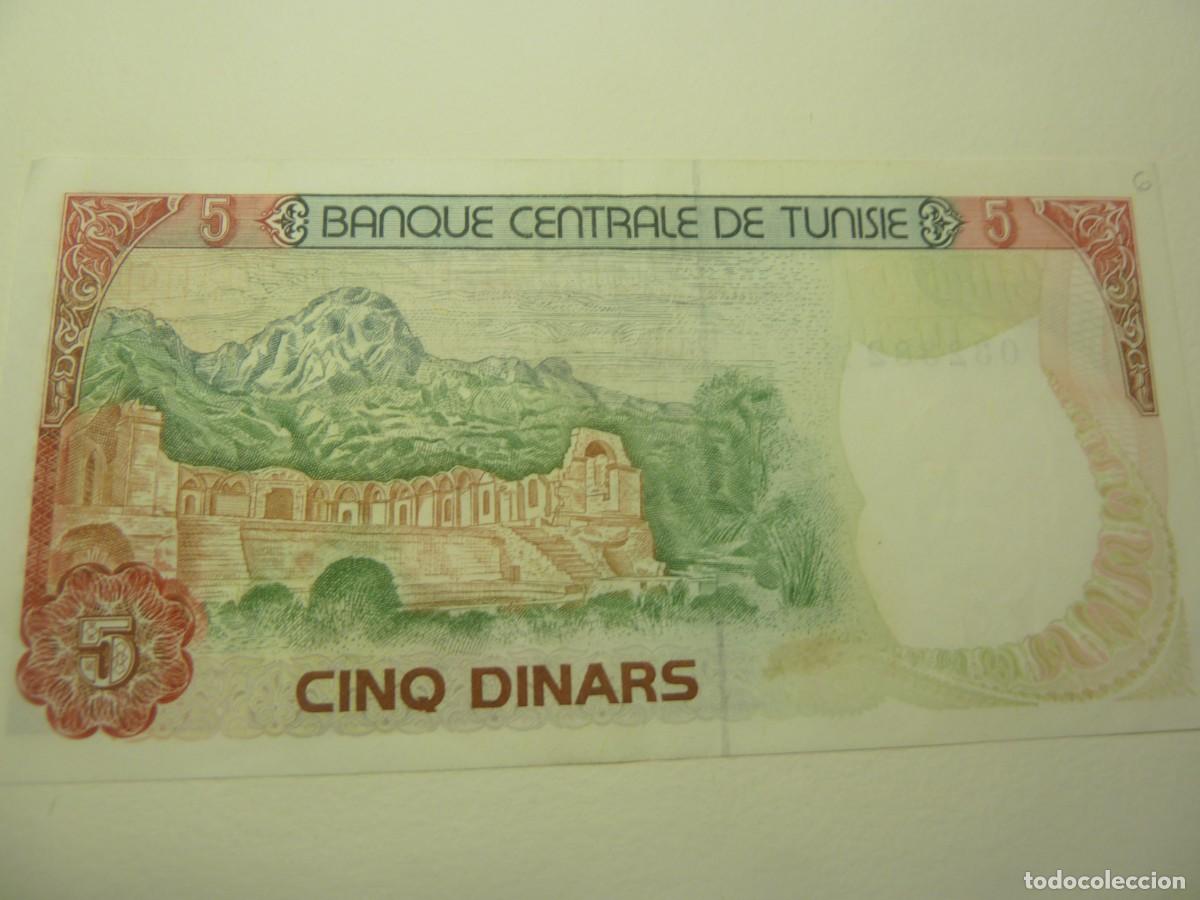 Billetes extranjeros: TUNISIA 5 DINARS 1980 BONITO - Foto 2