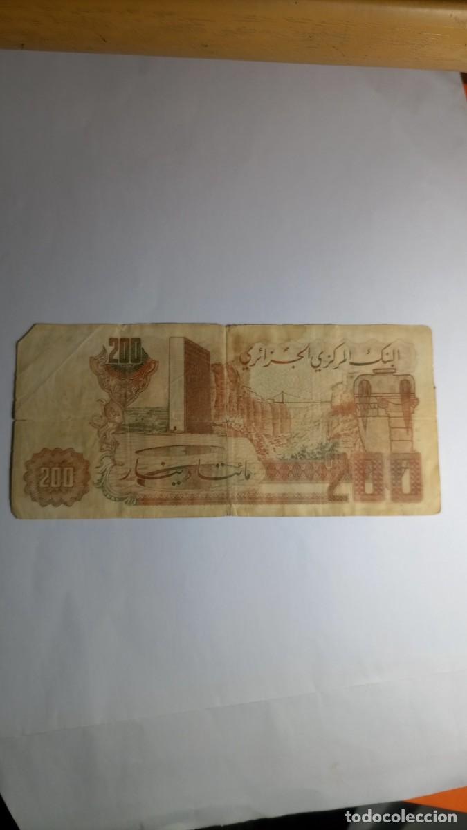 Billetes extranjeros: ARGELIA - 200 DINARS 1983 - P135 - Foto 2