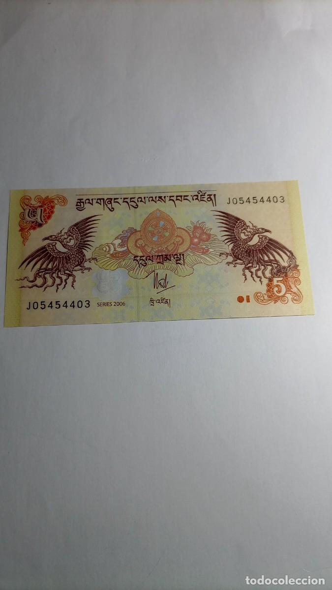 Billetes extranjeros: BHUTAN - 5 NGULTRUM 2006 - P28 - Foto 2