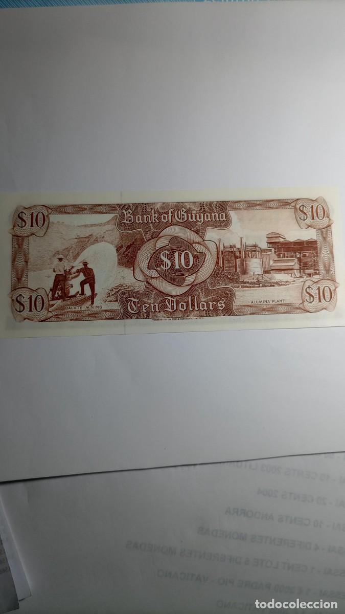 Billetes extranjeros: GUYANA - 10 DOLARS - P23 - Foto 2