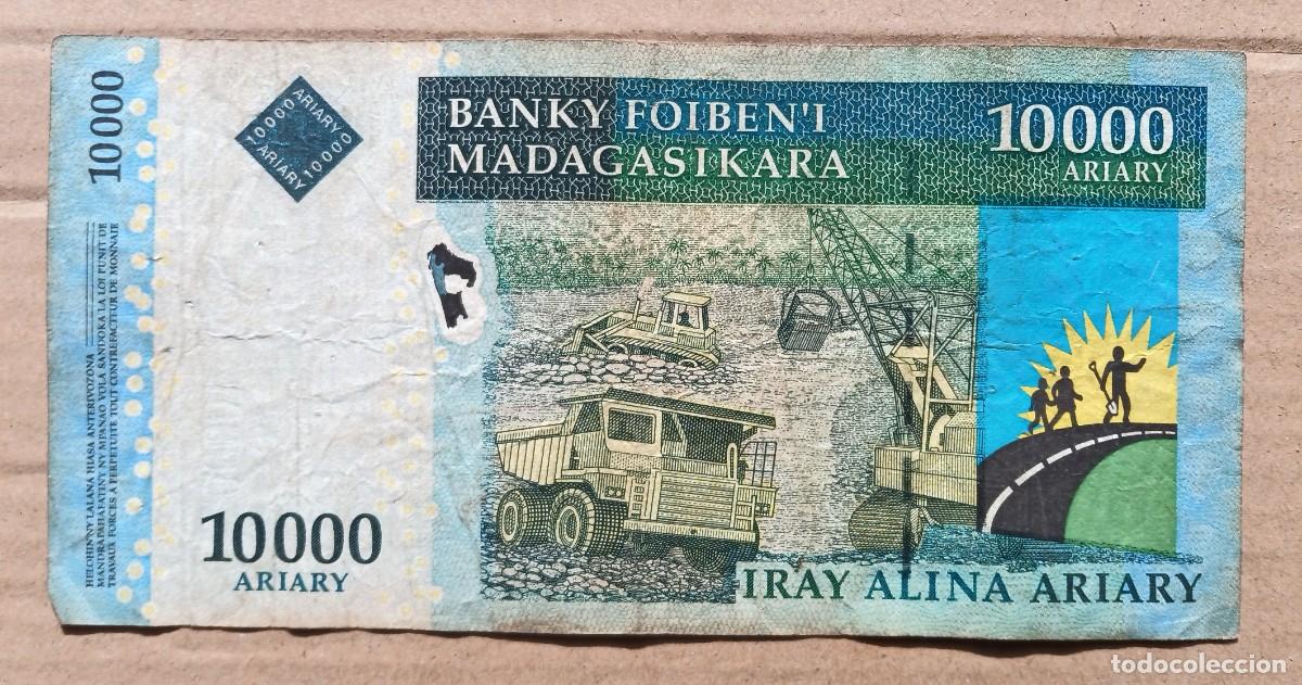 Billetes extranjeros: MADAGASCAR - 10000 ARIARY ( 2008 ) BC- - Foto 2