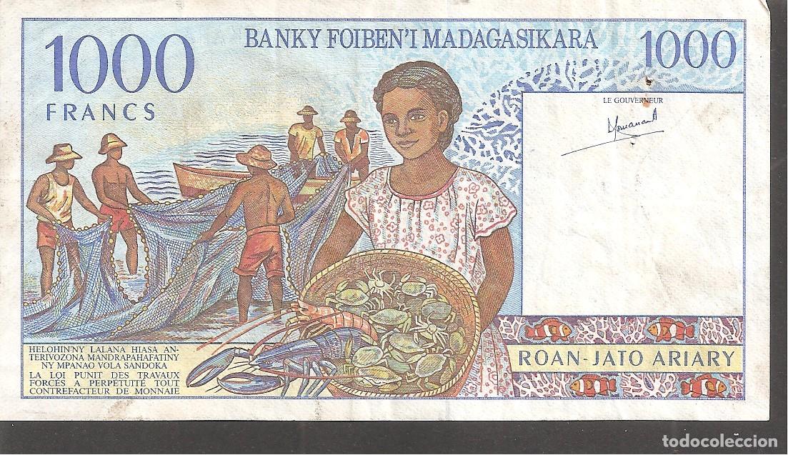 Billetes extranjeros: MADAGASCAR 1000 FRANCOS 1994 - Foto 2