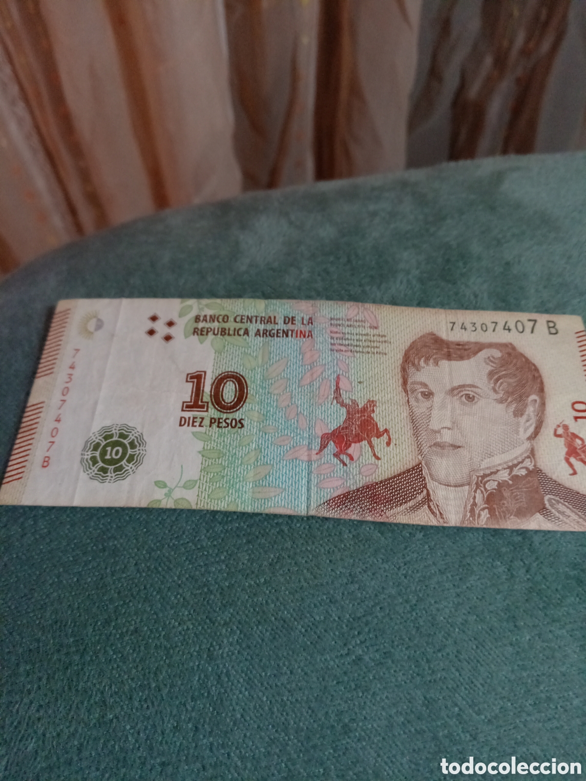 Billetes extranjeros: Dos billetes de 10 pesos, Argentina - Foto 2