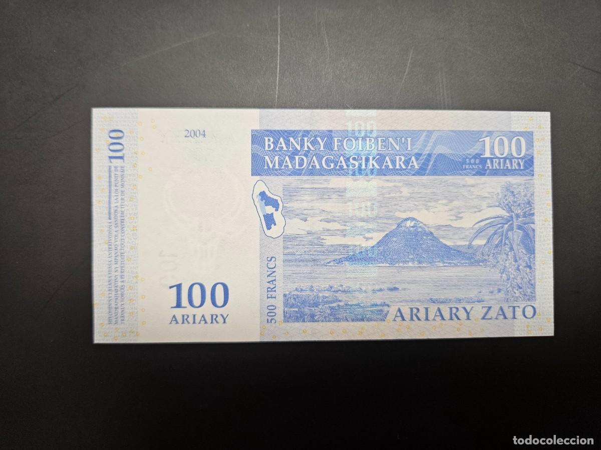 Billetes extranjeros: MADAGASCAR 100 ARIARY 2004 S/C P=86 - Foto 2