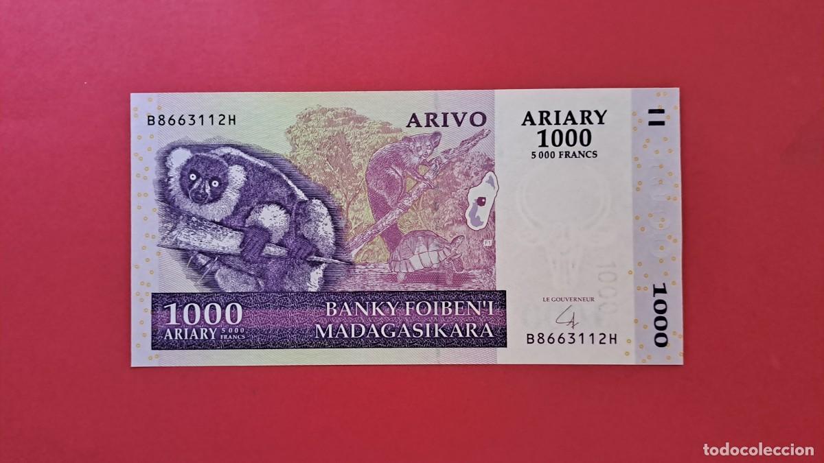 Billets internationaux: MADAGASCAR - 2.004 - 1.000 ARIARY - SIN CIRCULAR
