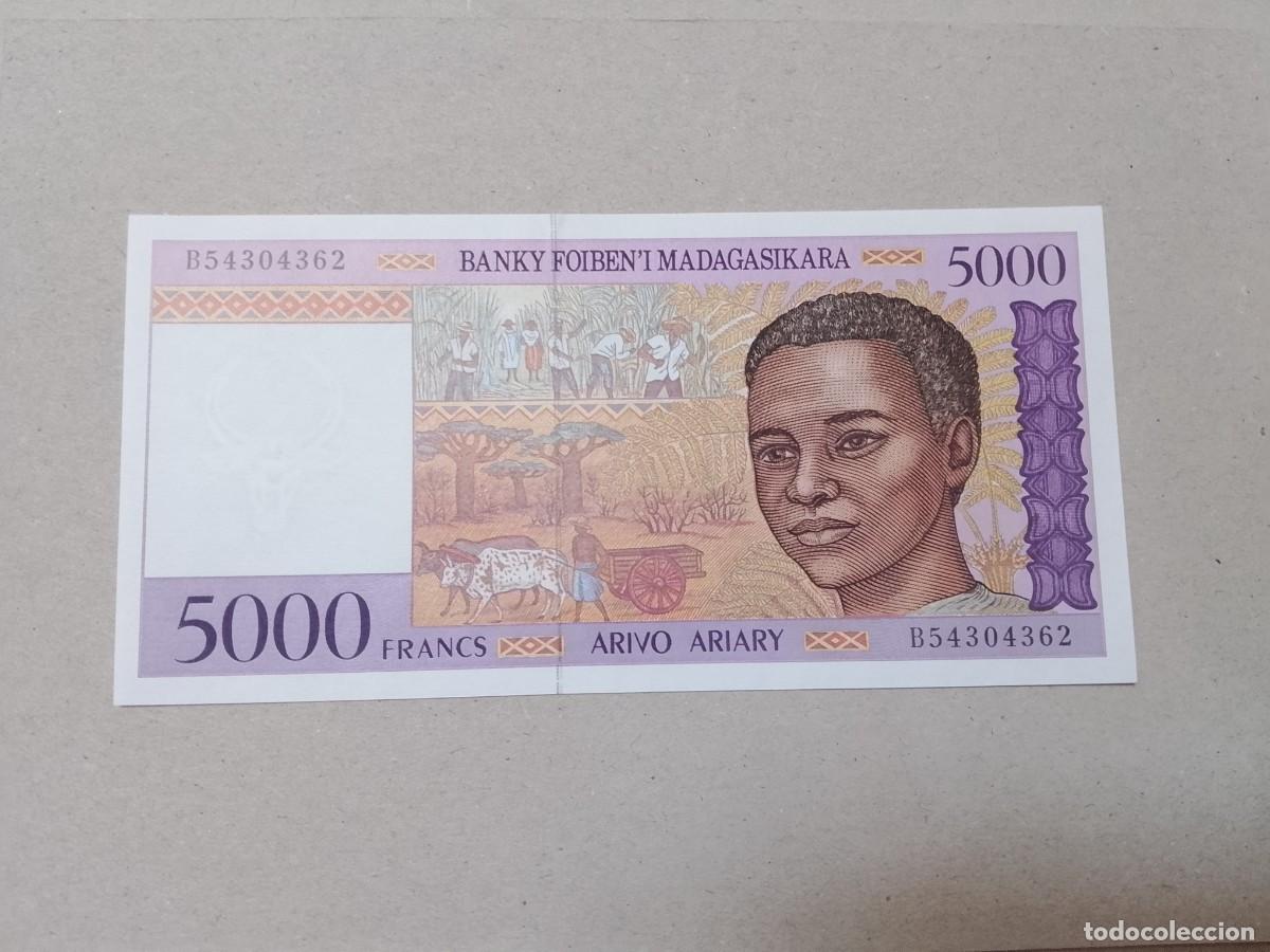 Billetes extranjeros: Billete Madagascar, 5000 francs, a&ntilde;o1995, UNC - Foto 2